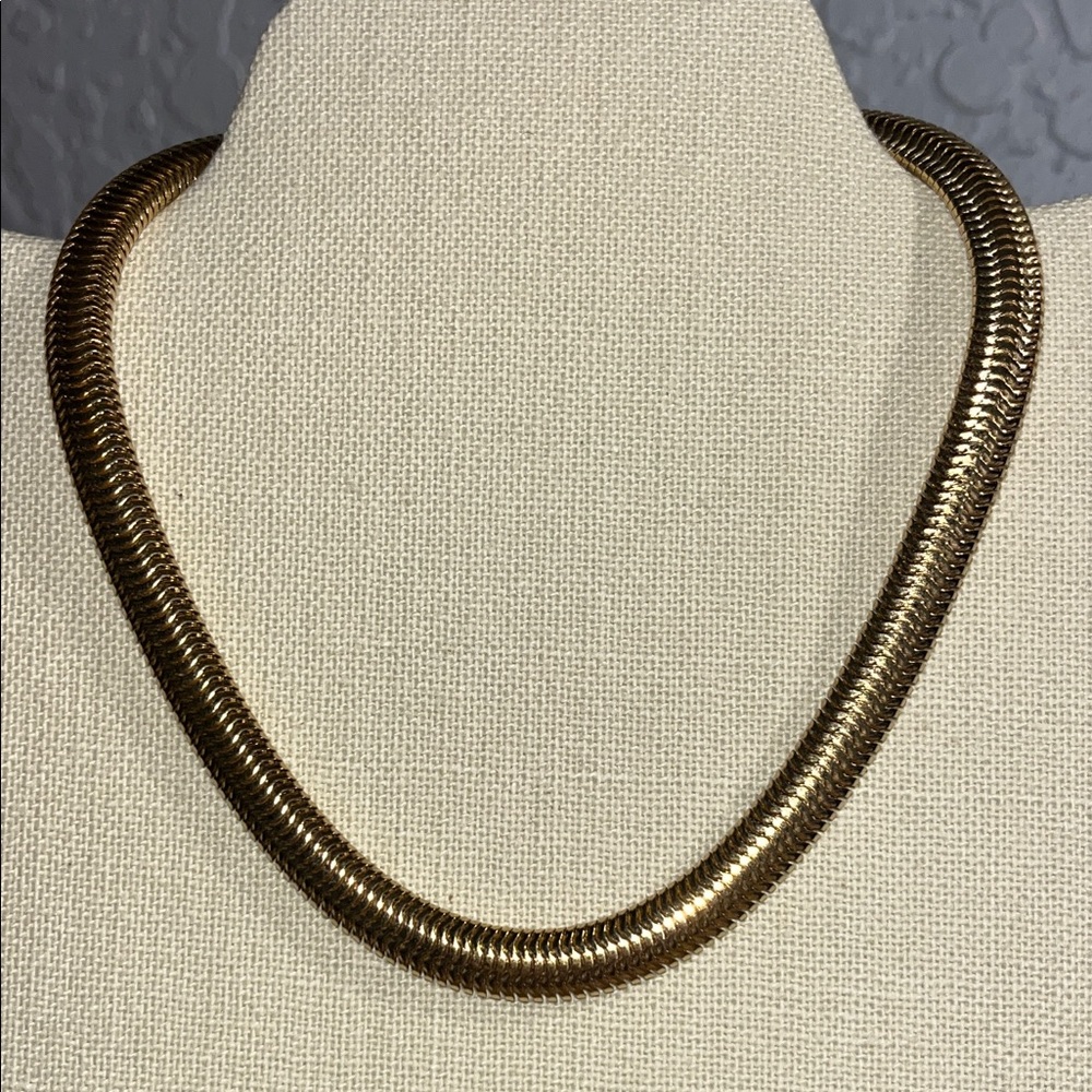 Elegant Vintage Gold Serpentine Monet Necklace
